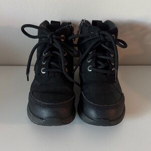 UGG Boy’s Emmett Duck Boot Snow